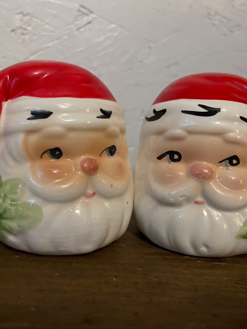 Vintage Josef Originals Santa Claus Salt & Pepper Shakers - Picture 2 of 4